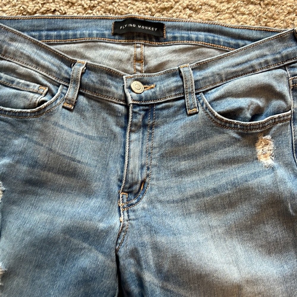 Distressed jeans - Picture 3 of 6